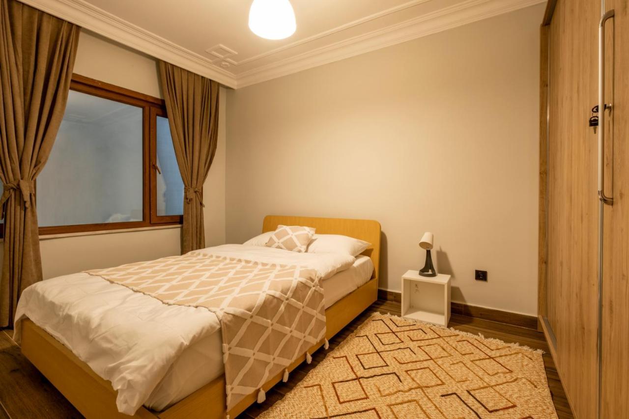 شقة Spacious And Comfy 2Br In The Heart Of Cihangir اسطنبول المظهر الخارجي الصورة