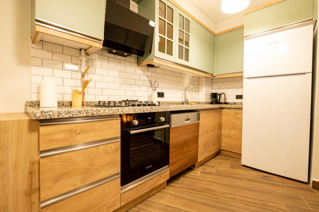 شقة Spacious And Comfy 2Br In The Heart Of Cihangir اسطنبول المظهر الخارجي الصورة